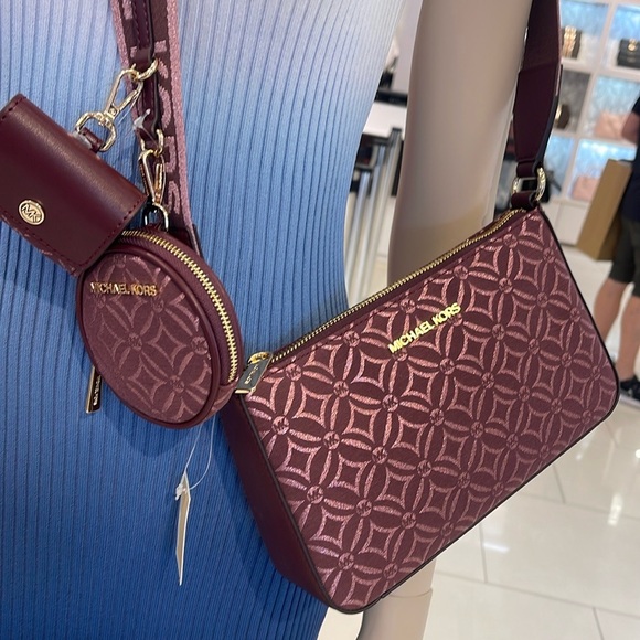 MICHAEL KORS Jet Set Travel Small Logo Jacquard Crossbody With Tech Attach - Picture 15 of 16